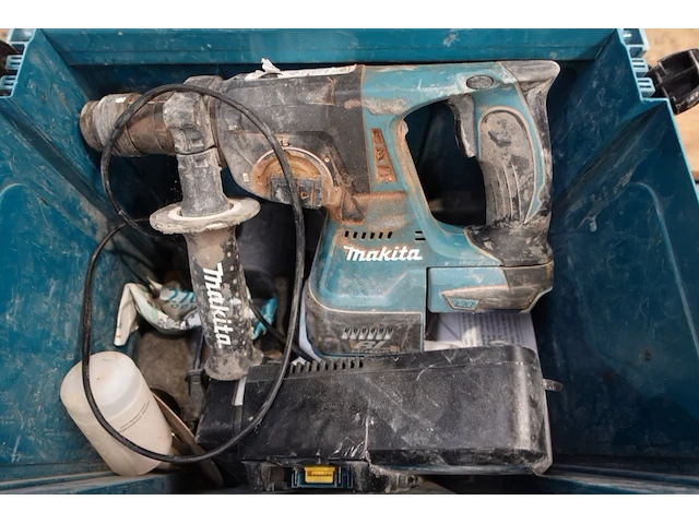 2x div accu werkmateriaal makita - afbeelding 3 van  5
