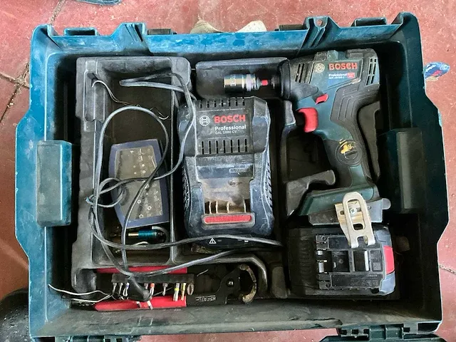 2x divers accugereedschap bosch - afbeelding 1 van  8
