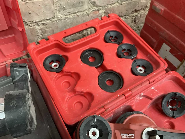 2x divers hilti - afbeelding 6 van  8