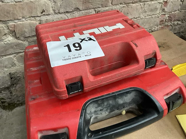 2x divers hilti - afbeelding 7 van  8