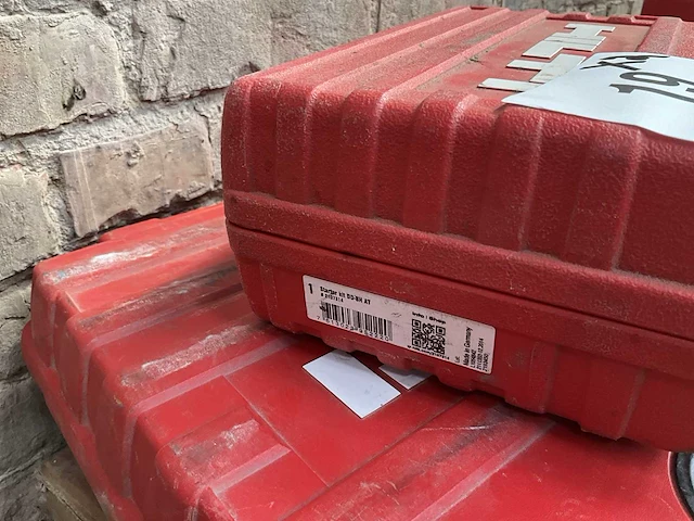 2x divers hilti - afbeelding 8 van  8