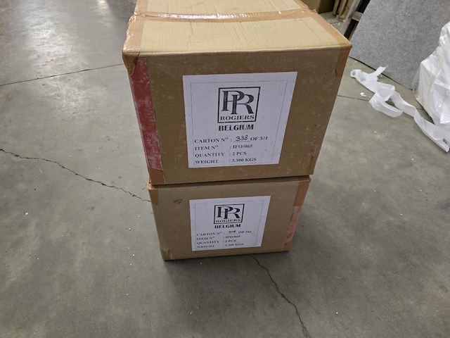 2x dolfijn in recycled wood op staander - afbeelding 4 van  4