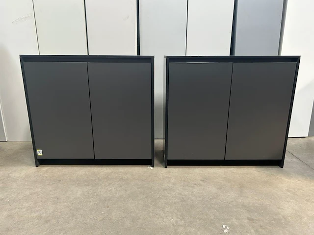 2x draaideurkast - afbeelding 1 van  4