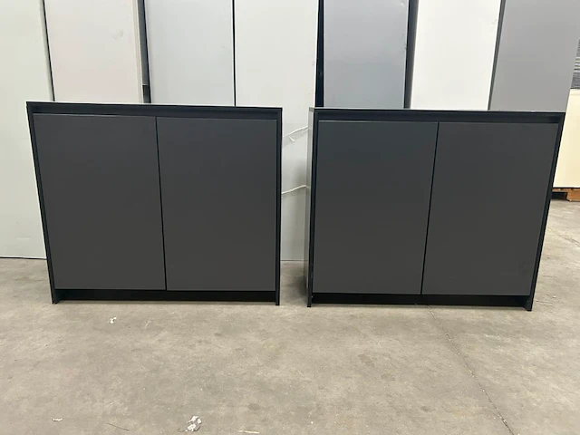 2x draaideurkast - afbeelding 1 van  4