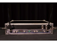 2x dual uhf synthesized diversity receiver samson - afbeelding 1 van  3