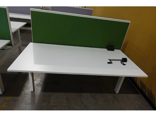 2x dubbelzijdige bureautafel met akoestisch scherm - afbeelding 2 van  4