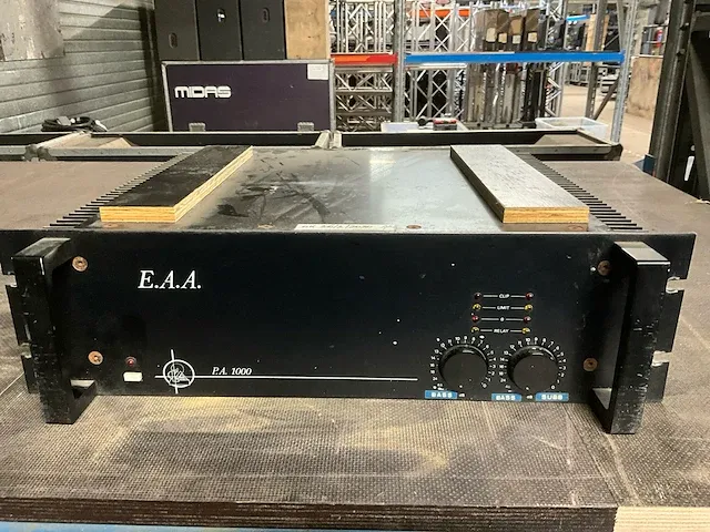 2x e.a.a. pa1000 versterker - afbeelding 1 van  4