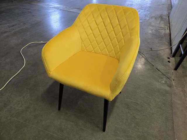 2x eetkamerstoel anns yellow velvet - afbeelding 1 van  6