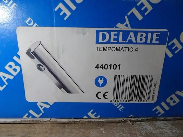 2x elektronische wastafelkraan delabie - afbeelding 1 van  2