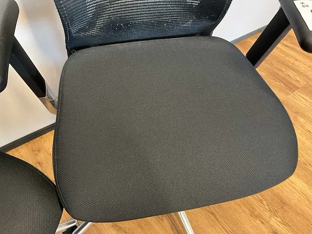 2x ergonomische bureaustoel - afbeelding 9 van  10