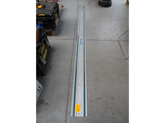 2x geleidingslat makita - afbeelding 1 van  5