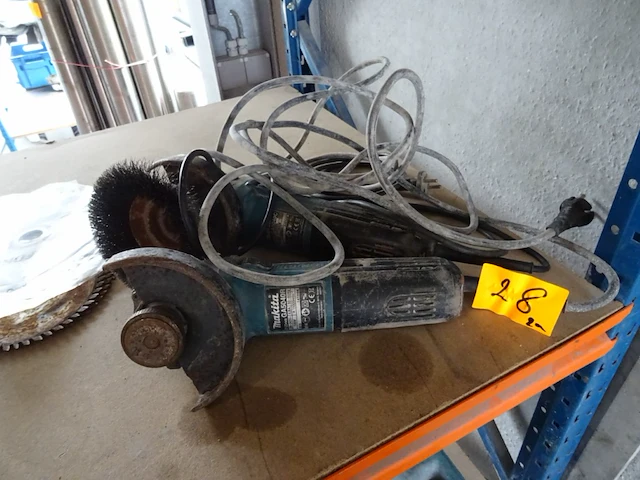 2x haakse slijper makita - afbeelding 1 van  4
