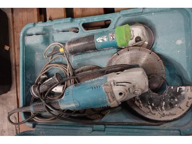 2x haakse slijper makita - afbeelding 1 van  3