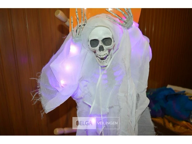 2x halloween deco skelet met licht - afbeelding 4 van  4