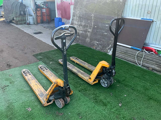2x hand hydraulische palletwagen - afbeelding 1 van  5