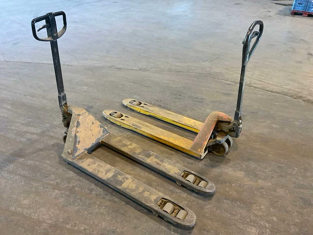2x hand hydraulische palletwagen - afbeelding 1 van  5