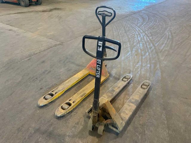 2x hand hydraulische palletwagen - afbeelding 5 van  5