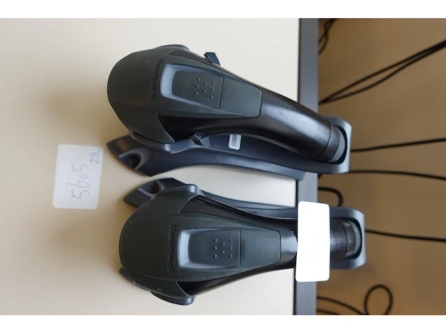 2x honeywell voyager 1202g usb 1d barcode scanner - afbeelding 1 van  2