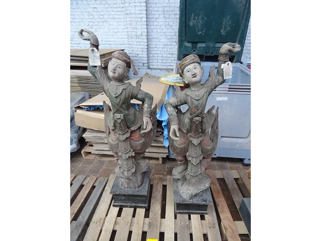 2x houten beeld - afbeelding 1 van  8