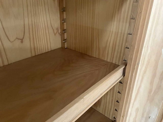 2x houten kast + 6x stoel - afbeelding 13 van  17