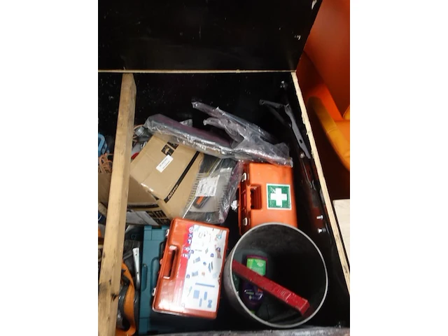 2x houten koffer + diverse inhoud - afbeelding 3 van  9