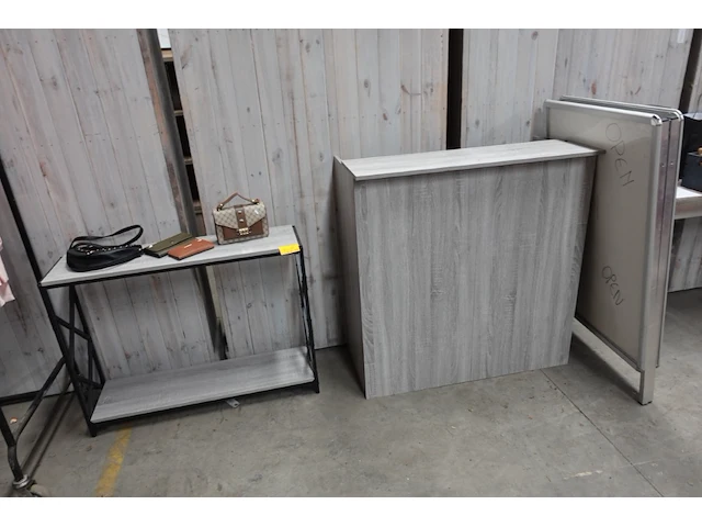 2x houten meubel - afbeelding 1 van  4