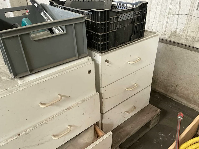 2x houten opbergkast - afbeelding 10 van  16