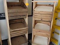2x houten presentatiemeubel - afbeelding 1 van  5