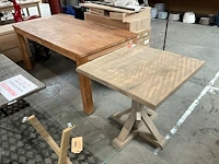 2x houten tafel