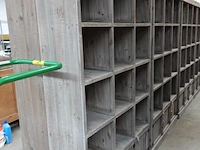 2x houten wandmeubel - afbeelding 1 van  3