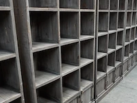2x houten wandmeubel - afbeelding 1 van  2