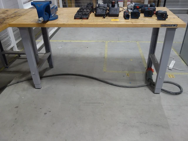 2x houten werkbank bahco - afbeelding 3 van  5