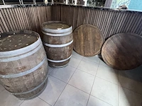 2x houten wijnvat