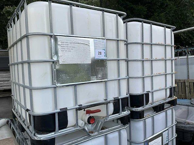 2x ibc opslagcontainer(1000l) - afbeelding 1 van  5