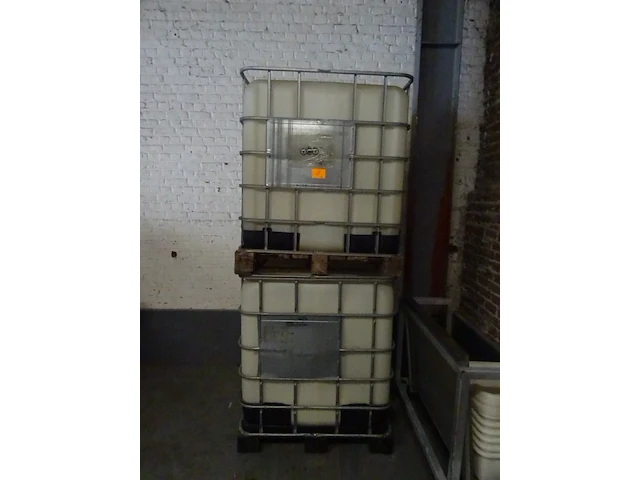 2x ibc vat - afbeelding 1 van  2
