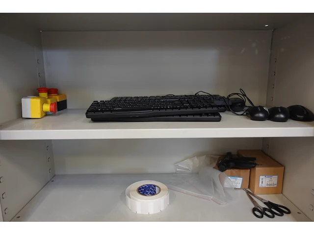 2x inhoud kast - afbeelding 3 van  15