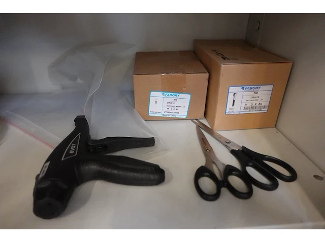 2x inhoud kast - afbeelding 7 van  15