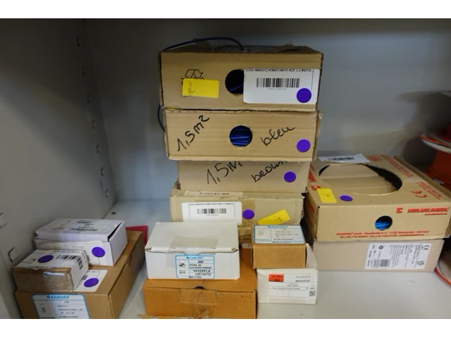 2x inhoud kast - afbeelding 11 van  15