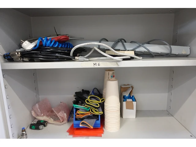 2x inhoud kast - afbeelding 13 van  13