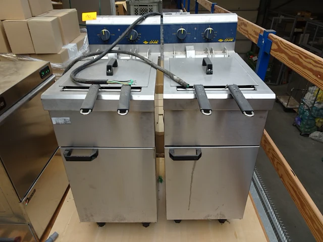 2x inox friteuse capic - afbeelding 1 van  13