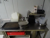 2x inox werktafel + diversen - afbeelding 6 van  7