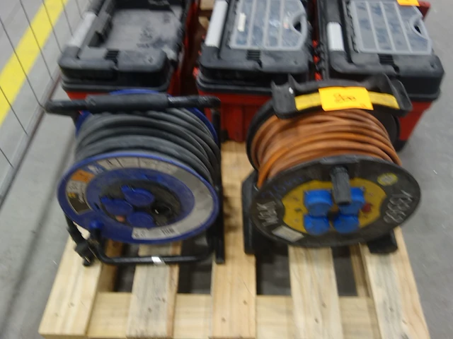 2x kabelhaspel - afbeelding 2 van  4