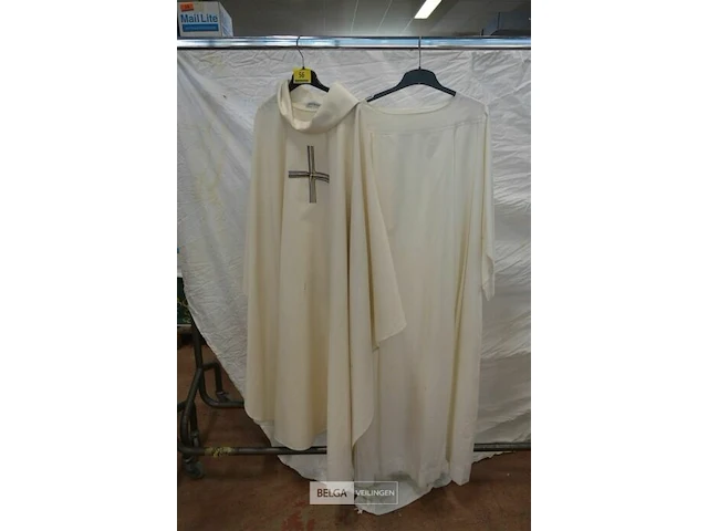2x kazuifel wit/beige - afbeelding 1 van  4