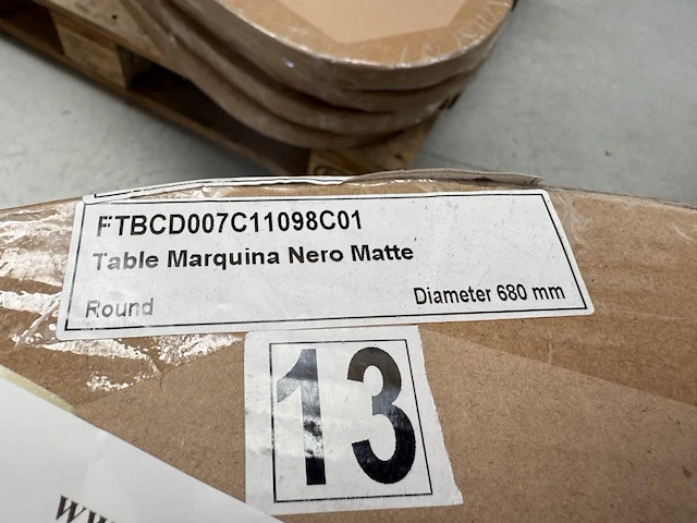 2x keramische salontafelblad marquina nero matte - dia 680mm - afbeelding 2 van  3
