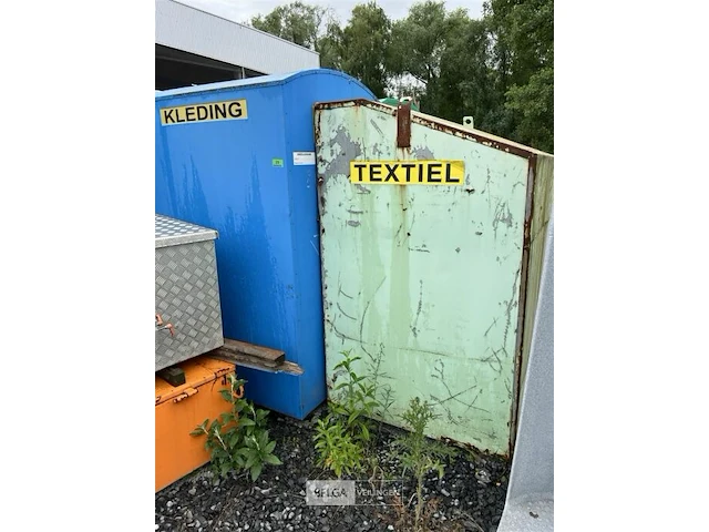 2x kledingcontainers - afbeelding 1 van  1