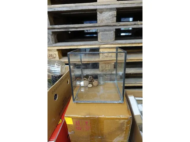 2x kubus aquarium - afbeelding 1 van  2