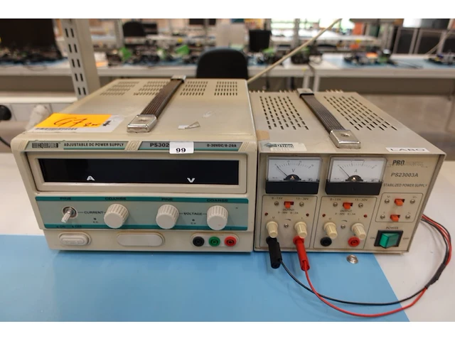 2x labo testapparatuur - afbeelding 1 van  4