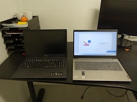 2x laptop - afbeelding 1 van  4