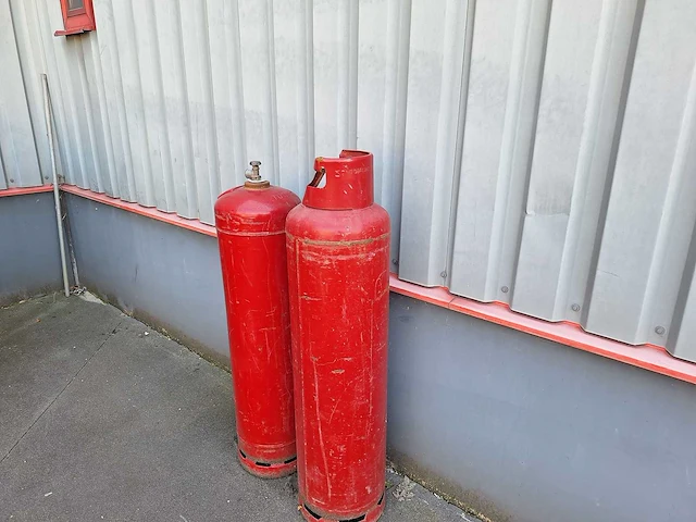 2x lege gasfles 70 liter - afbeelding 3 van  3