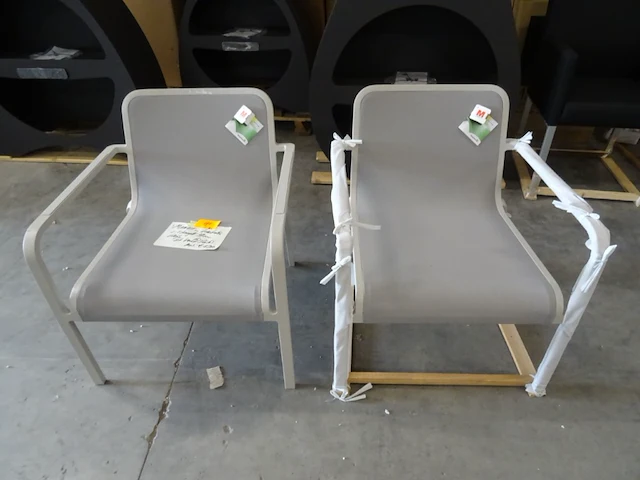 2x lowseater manutti - afbeelding 1 van  6